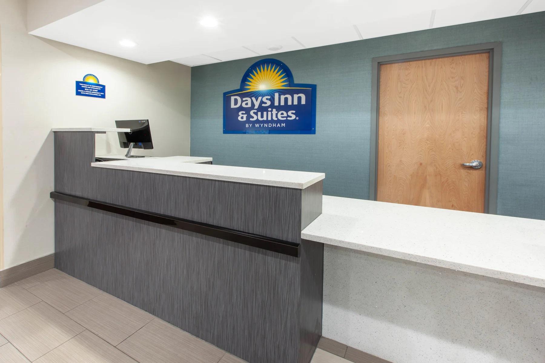Days Inn & Suites By Wyndham Grand Rapids Near Downtown Wyoming Exterior foto